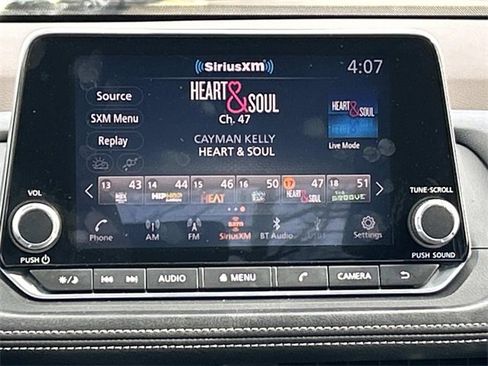 Used 2023 Nissan Rogue SV image 26