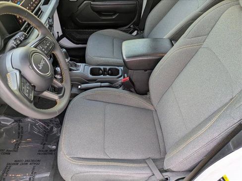 Used 2024 Jeep Wrangler Unlimited Sport AWD/4WD image 15