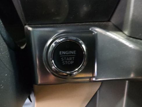 Certified 2022 Ford F150 Lariat AWD/4WD image 28