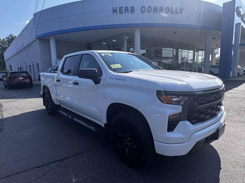Used 2022 Chevrolet Silverado 1500 Custom AWD/4WD image 1