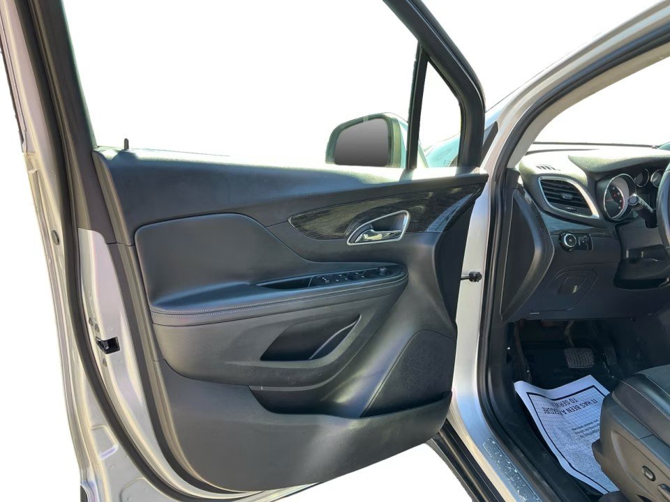 Used 2016 Buick Encore Convenience FWD image 10