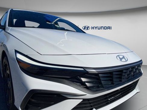 New 2026 Hyundai Elantra Sport FWD image 31