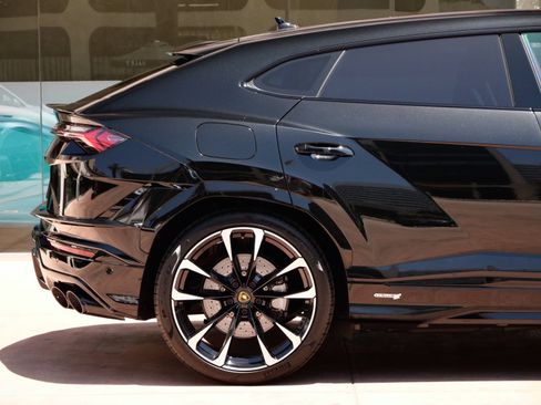 Used 2024 Lamborghini Urus S AWD/4WD image 13