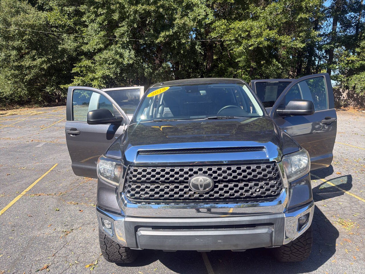 Used 2018 Toyota Tundra SR5 w/ SR5 Upgrade Package AWD/4WD image 30