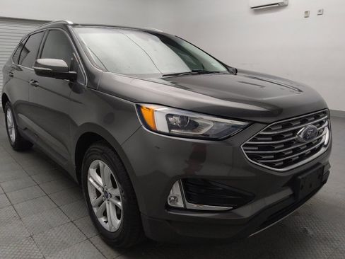 Used 2019 Ford Edge SEL FWD image 13