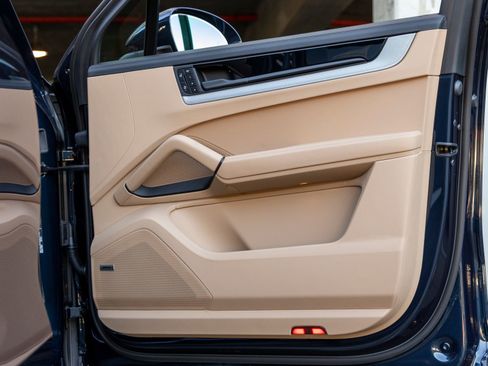 New 2025 Porsche Cayenne S image 51