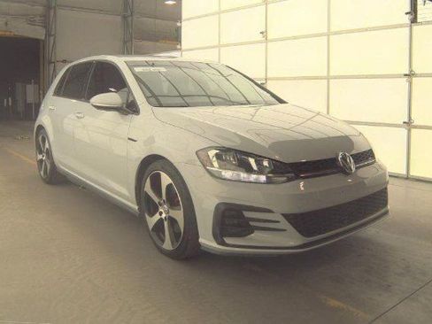 Used 2018 Volkswagen GTI S image 3
