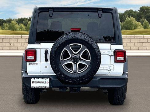 Used 2020 Jeep Wrangler Sport AWD/4WD image 4