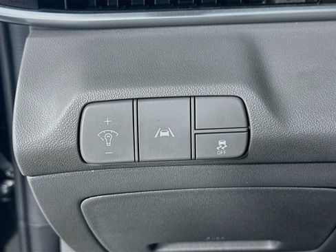 Used 2023 Hyundai Elantra SEL w/ Cargo Package FWD image 10