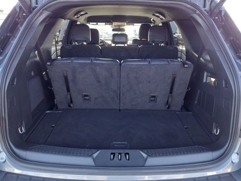 Used 2025 Ford Explorer ST-Line w/ ST-Line Street Pack image 11