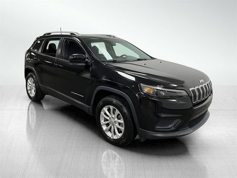 Used 2020 Jeep Cherokee Latitude w/ Cold Weather Group image 1