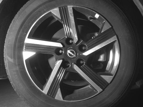Used 2025 Nissan Sentra SV FWD image 13