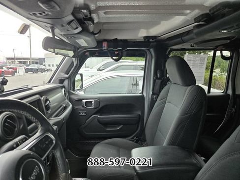 Used 2020 Jeep Gladiator Sport w/ Quick Order Package 24S AWD/4WD image 3