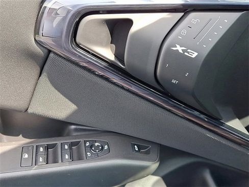 Certified 2025 BMW X3 xDrive30i w/ Premium Package image 7