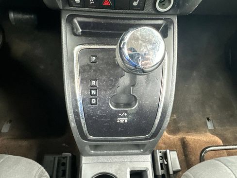 Used 2014 Jeep Patriot Latitude FWD image 6