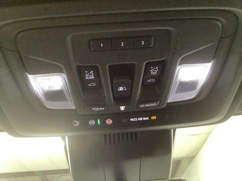 Used 2024 GMC Sierra 3500 AT4 w/ AT4 Premium Plus Package AWD/4WD image 21