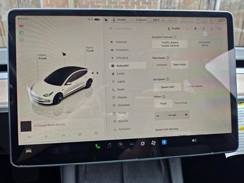 Used 2022 Tesla Model 3 image 39