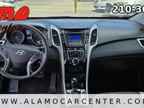 Used 2016 Hyundai Elantra GT FWD image 32