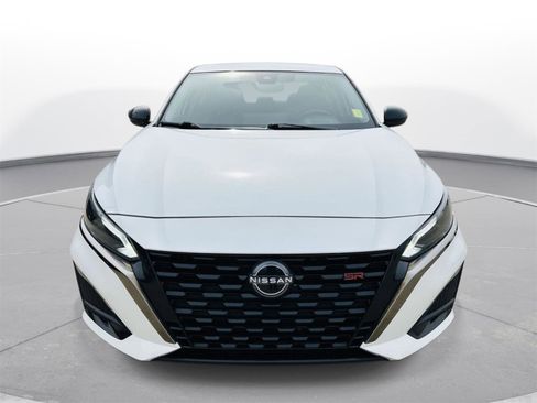 Used 2024 Nissan Altima 2.5 SR w/ SR Premium Package image 30