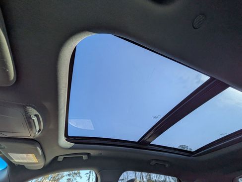 Used 2019 Lincoln Nautilus Reserve w/ Driver Assistance Package image 24