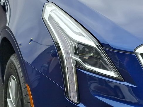 Used 2023 Cadillac XT5 Premium Luxury image 9