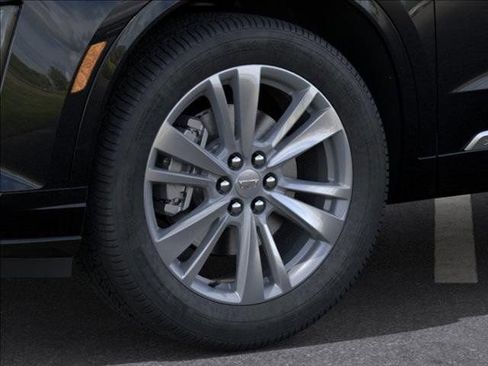 New 2025 Cadillac XT6 Premium Luxury w/ LPO, Floor Liner Package image 9