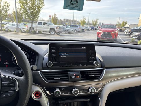 Used 2019 Honda Accord LX image 27