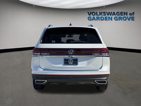 New 2026 Volkswagen Atlas SE FWD image 6