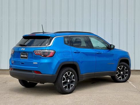 Used 2022 Jeep Compass Latitude w/ Convenience Group AWD/4WD image 6