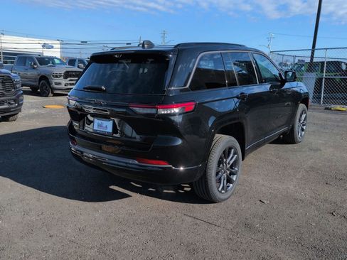 New 2026 Jeep Grand Cherokee Limited AWD/4WD image 8