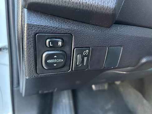 Used 2016 Toyota Corolla S image 16