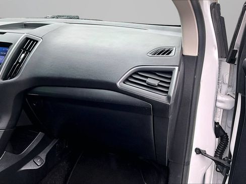 Used 2020 Ford Edge SE AWD/4WD image 26