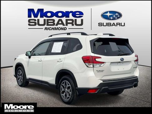 Used 2020 Subaru Forester Premium AWD/4WD image 6
