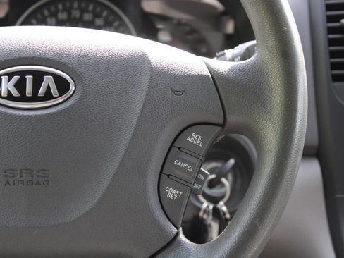 Used 2012 Kia Sedona LX w/ PWR Pkg FWD image 34
