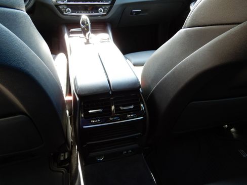 Used 2020 BMW 530i xDrive w/ Convenience Package image 23