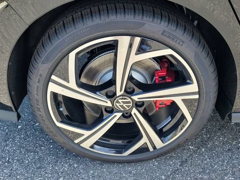 New 2026 Volkswagen GTI SE FWD image 5