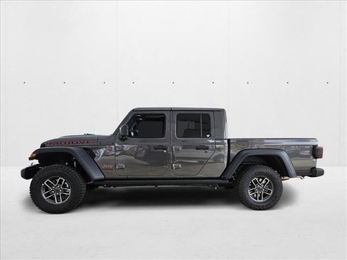 New 2025 Jeep Gladiator Mojave w/ Convenience Group image 5