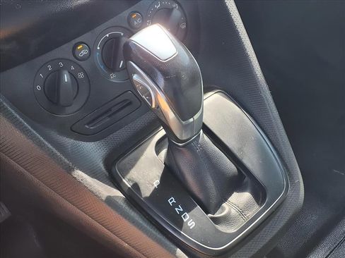 Used 2017 Ford Transit Connect XL image 7