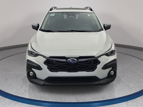 Used 2024 Subaru Crosstrek 2.5i Limited w/ Crosstrek Mirror Package AWD/4WD image 2