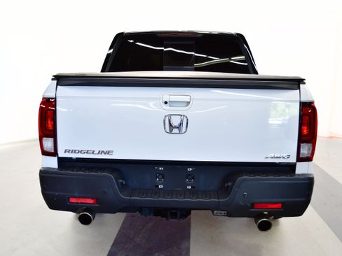 Used 2023 Honda Ridgeline Black Edition image 6