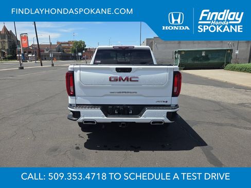 Used 2021 GMC Sierra 1500 AT4 w/ AT4 Value Package AWD/4WD image 4