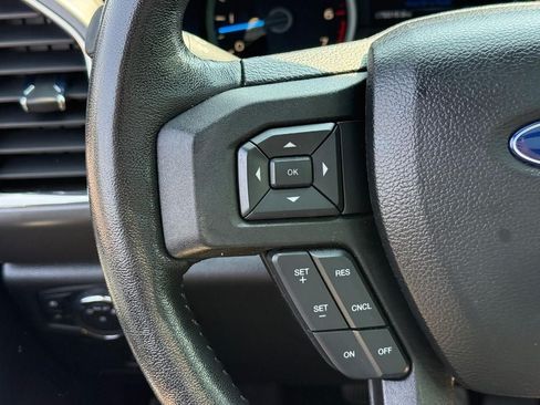 Used 2017 Ford F150 XLT w/ Equipment Group 302A Luxury AWD/4WD image 18