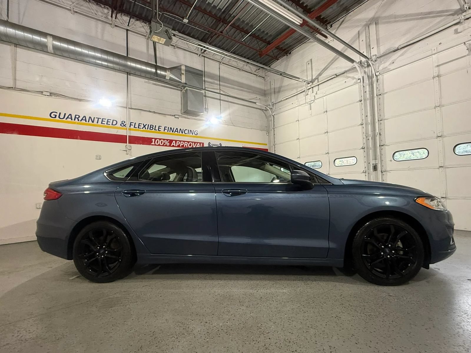 Used 2019 Ford Fusion SE w/ Equipment Group 151A FWD image 5
