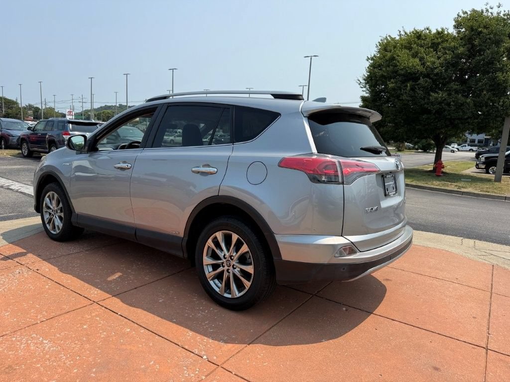 Used 2017 Toyota RAV4 Limited w/ Advanced Technology Package AWD/4WD image 4