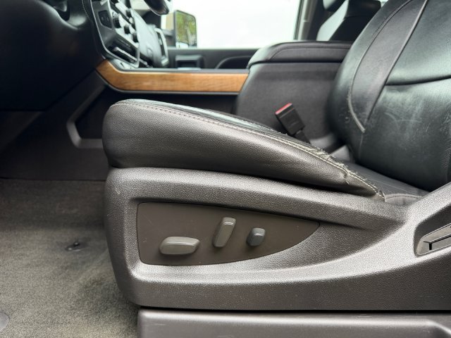 Used 2016 Chevrolet Silverado 1500 LTZ w/ LTZ Plus Package AWD/4WD image 26