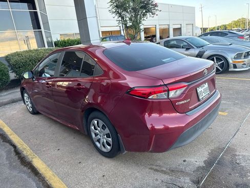 Used 2024 Toyota Corolla LE FWD image 3