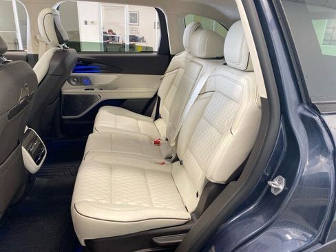 Used 2024 Lincoln Nautilus Black Label w/ Jet Appearance Package (87T) image 9