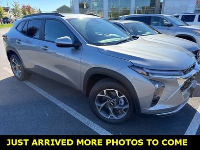 Used 2025 Chevrolet Trax LT w/ Driver Confidence Package