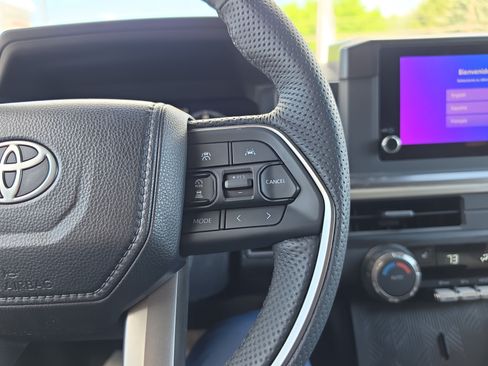 Used 2025 Toyota Tacoma TRD Sport AWD/4WD image 20