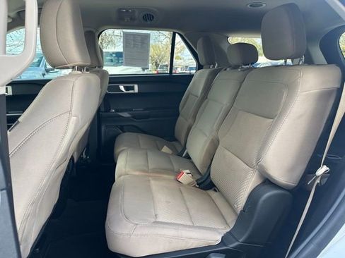 Certified 2021 Ford Explorer 2WD image 14